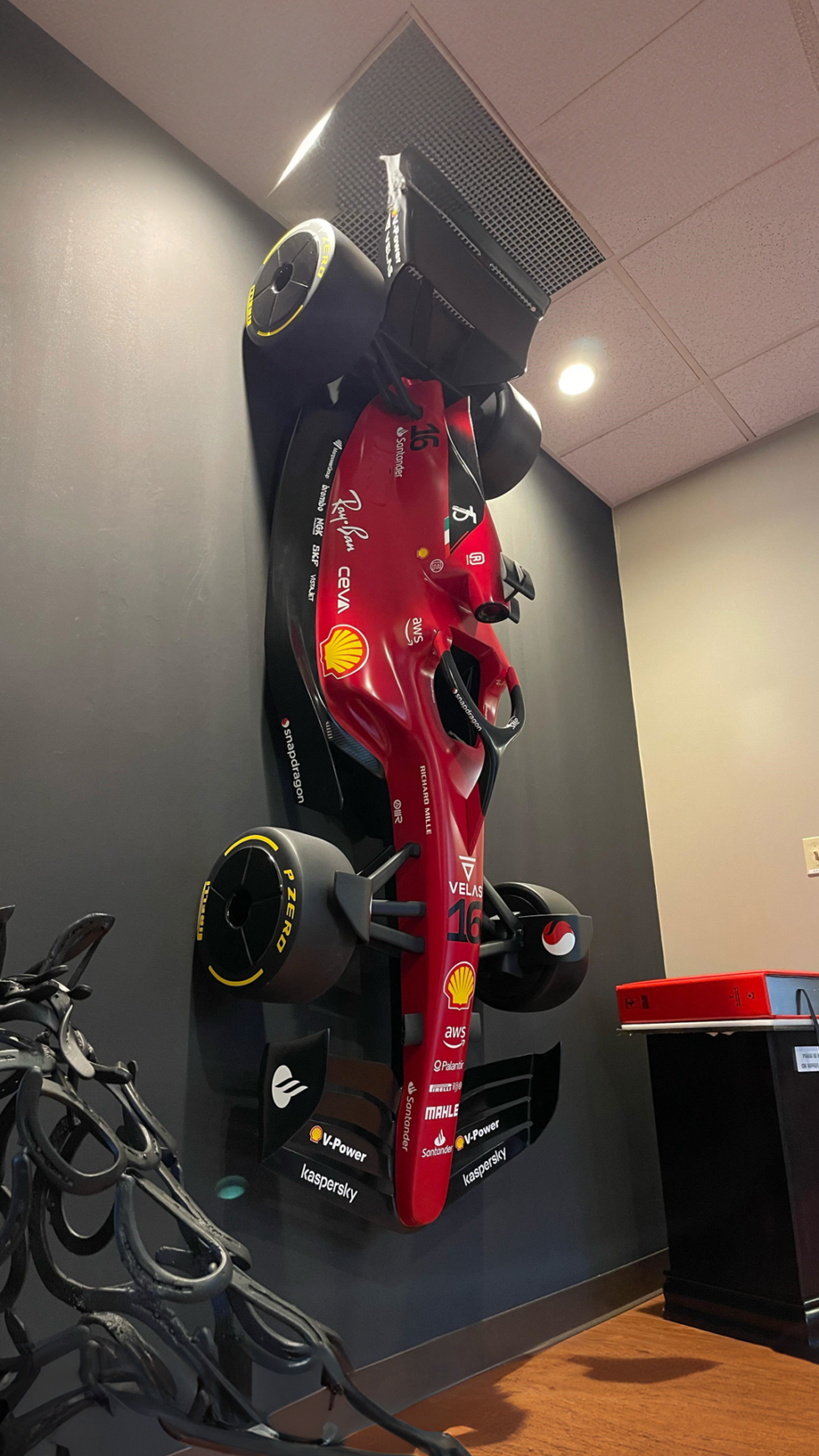 SF75 - Image 2