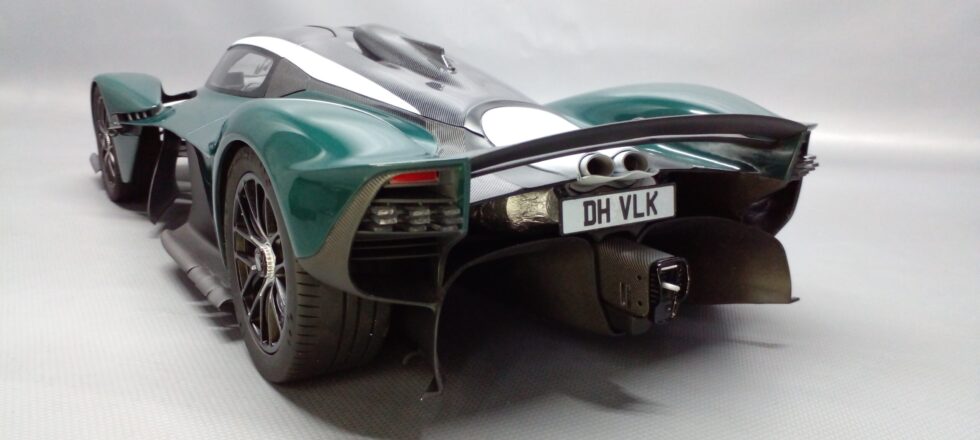 Aston Martin Valkyrie - Image 19