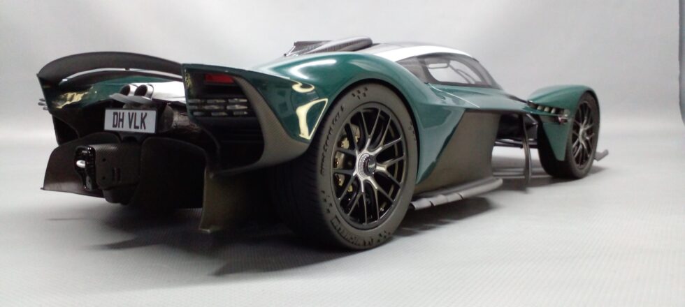 Aston Martin Valkyrie - Image 10