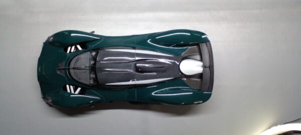 Aston Martin Valkyrie - Image 11