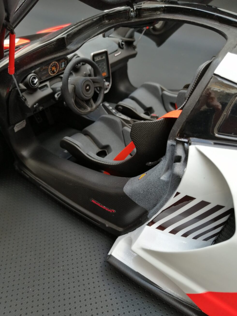 Mclaren Ayrton Senna Marlboro - Image 10