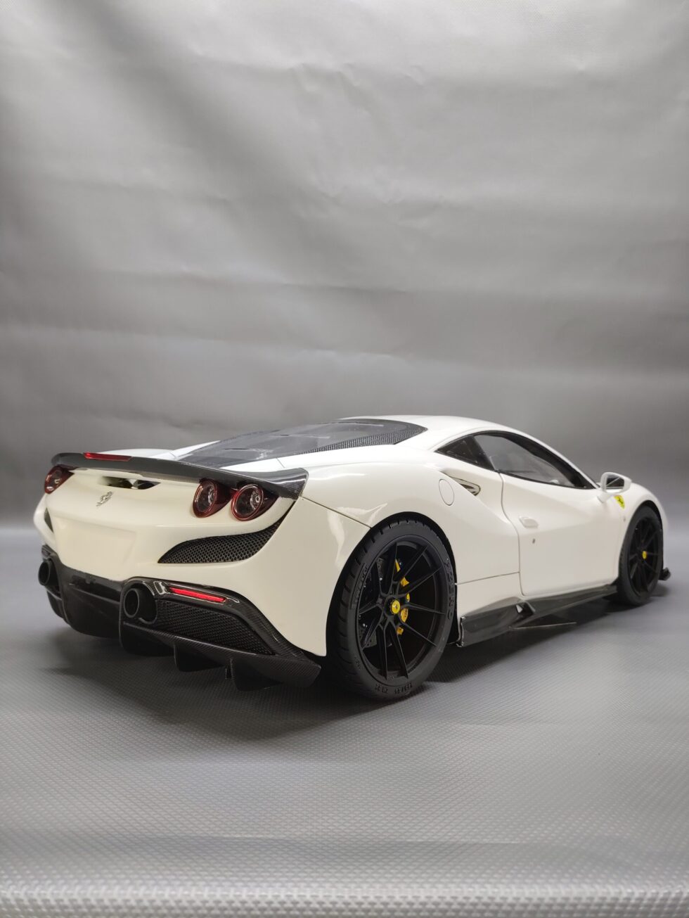 Ferrari F8 Tributo 2022 - Image 8