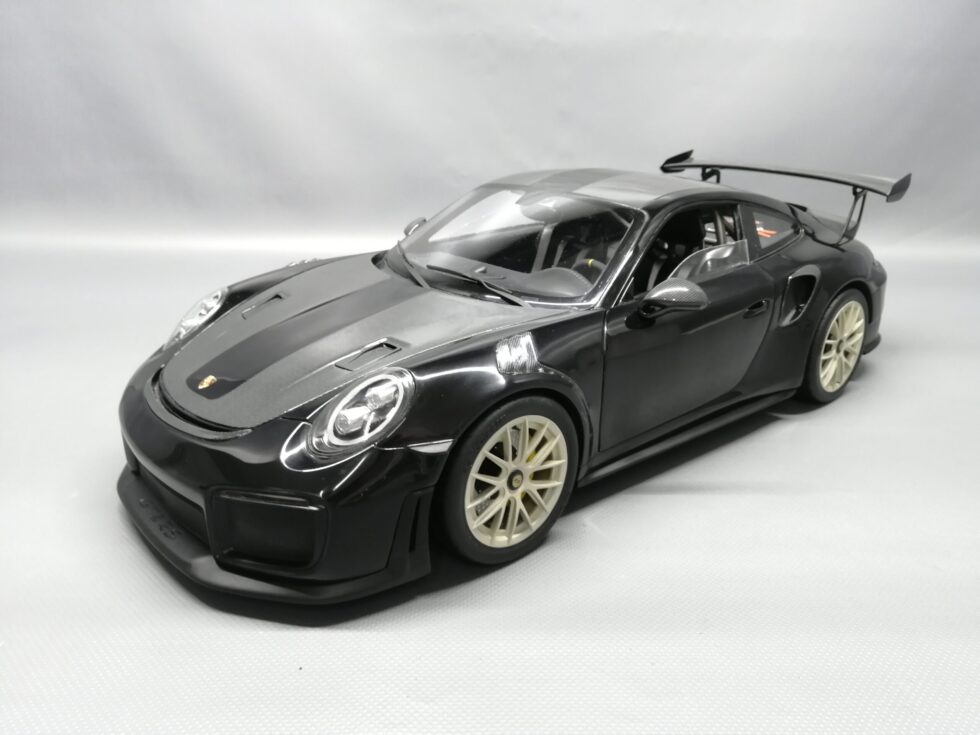 Porsche 911.2 GT2 RS - Image 12