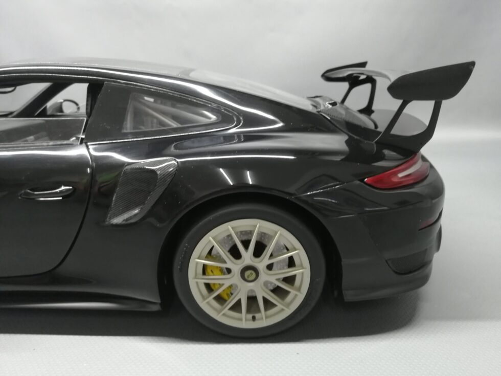 Porsche 911.2 GT2 RS - Image 5