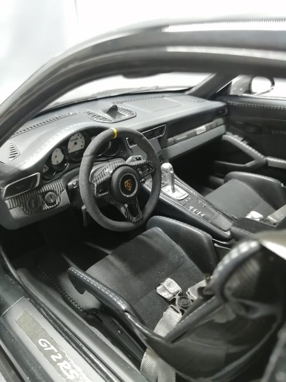 Porsche 911.2 GT2 RS - Image 9