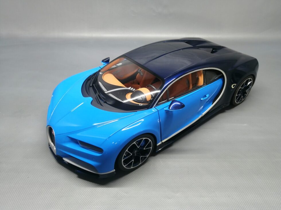 Bugatti Chiron - Image 10
