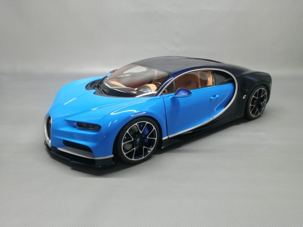 Bugatti Chiron - Image 8