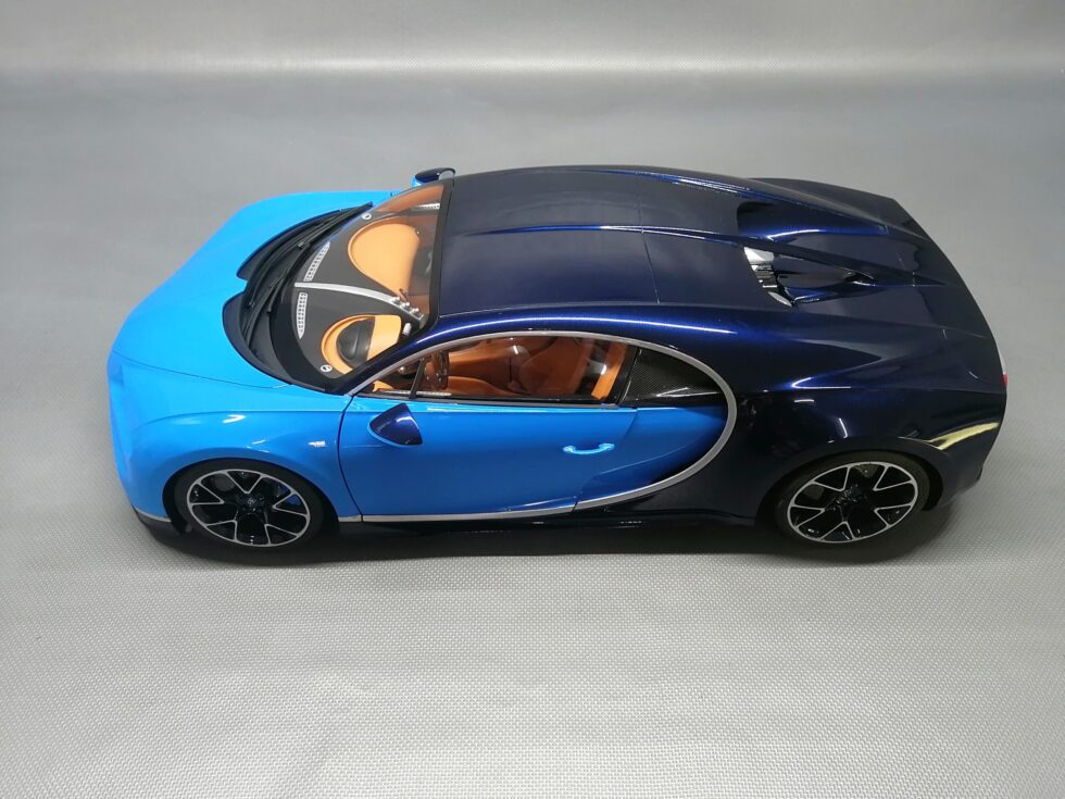 Bugatti Chiron - Image 23