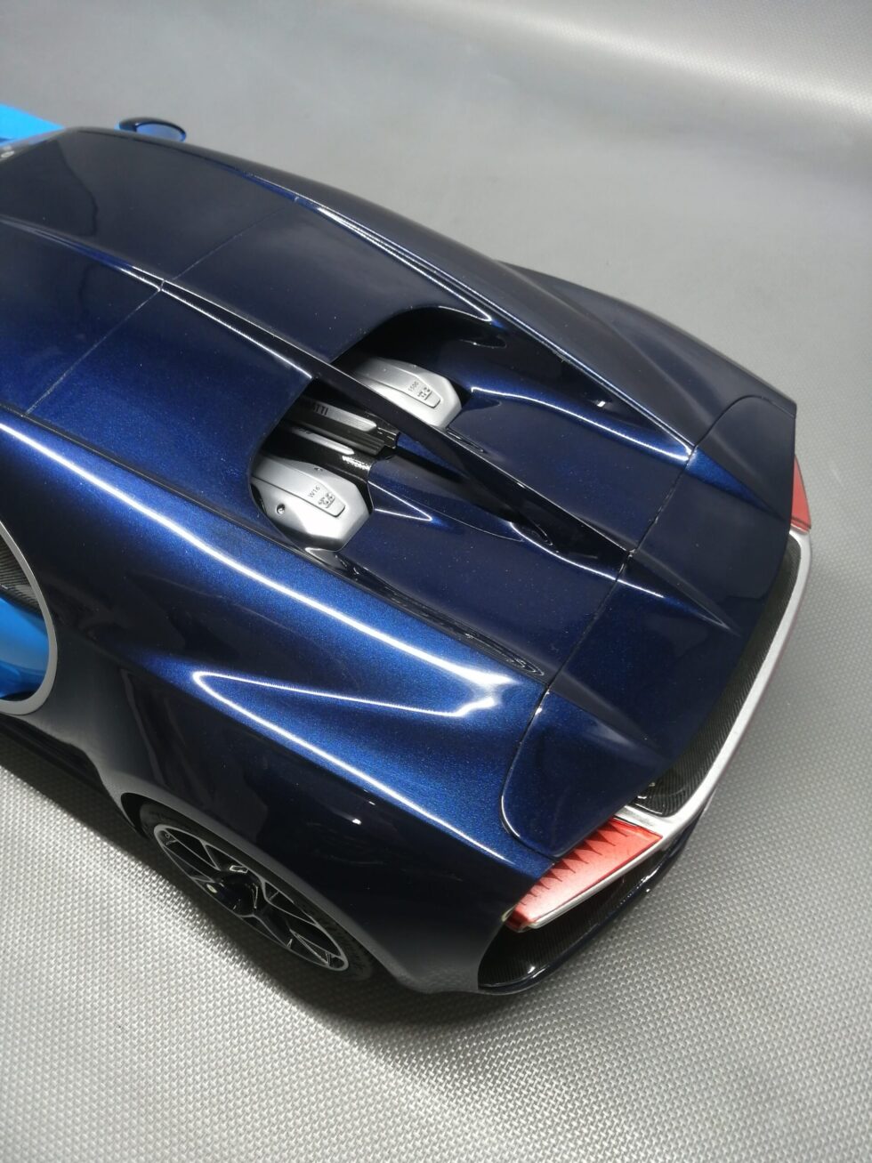 Bugatti Chiron - Image 3
