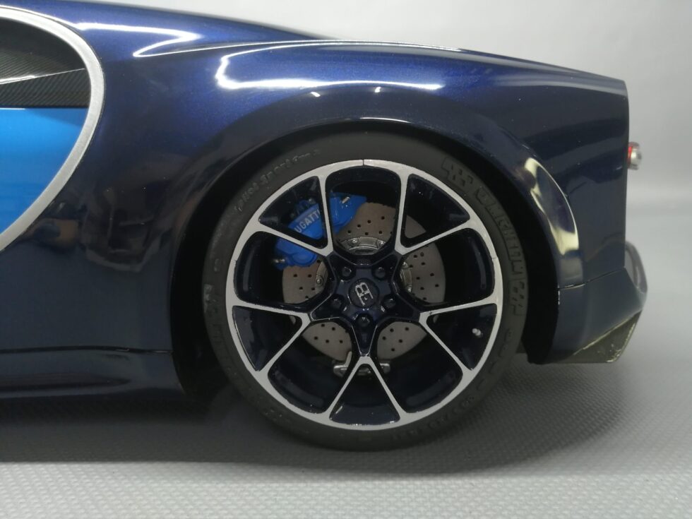 Bugatti Chiron - Image 20