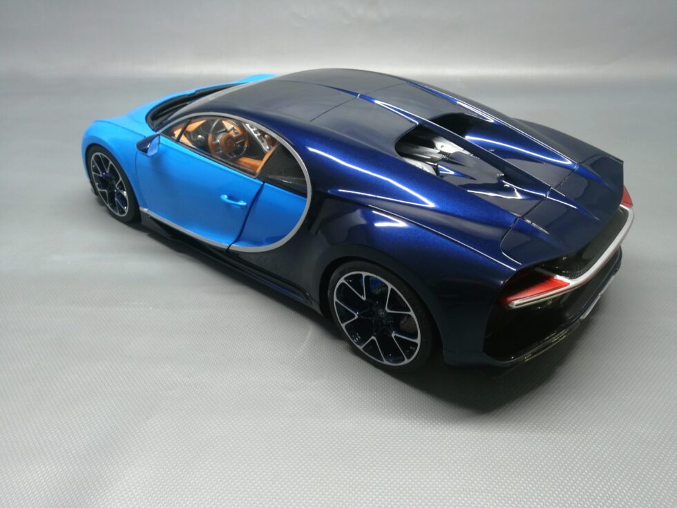 Bugatti Chiron - Image 16