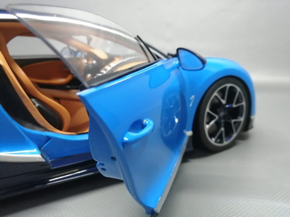 Bugatti Chiron - Image 5
